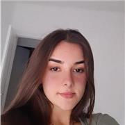 Profesora de apoyo con experiencia de trabajo con niños de 6 a 14años